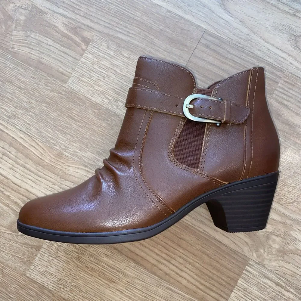 Clarks Womens Collection Emily 2 Belle Boots Tan Leather Size 5.5M NEW - Picture 8 of 14